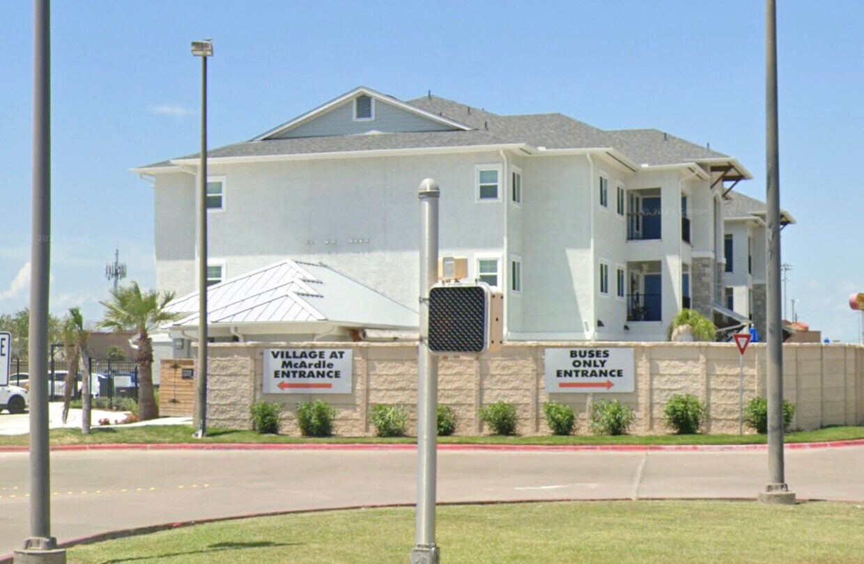 Foto del edificio - 5302 McArdle Rd