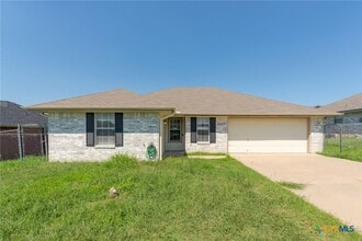 Building Photo - 2511 Bigleaf Dr