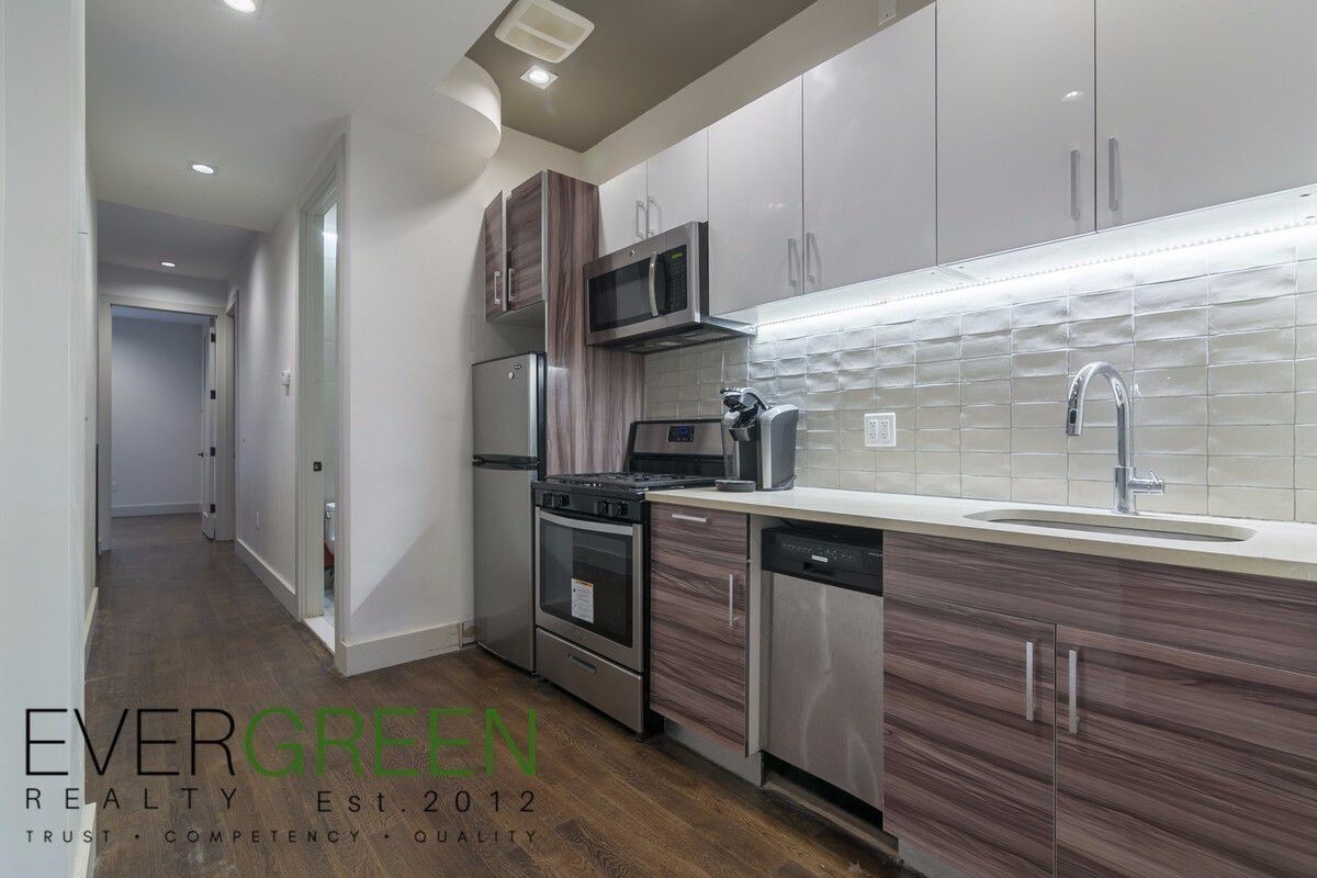 Foto principal - 489 Chauncey St