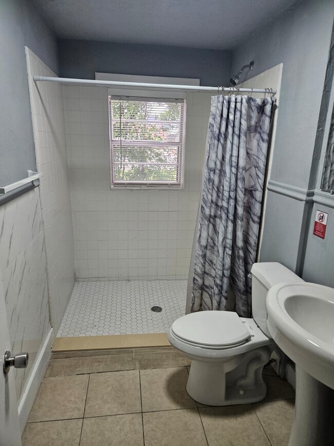 Foto del edificio - 209 NW Arlington Ave