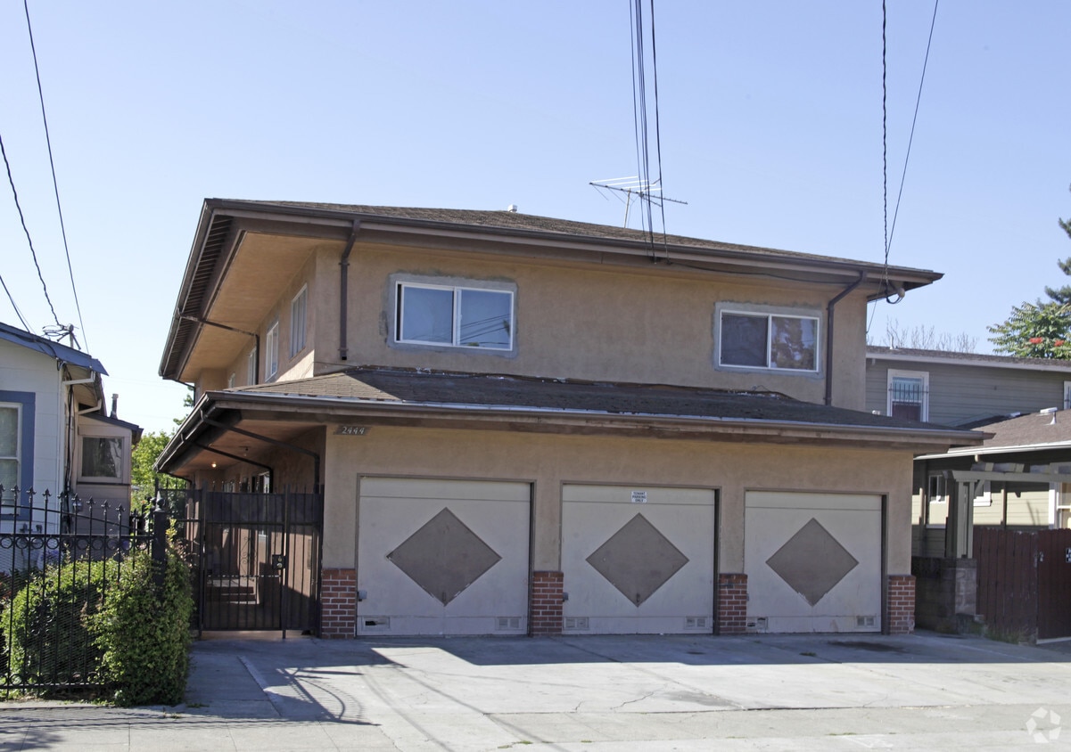 Primary Photo - 2444 88th Ave