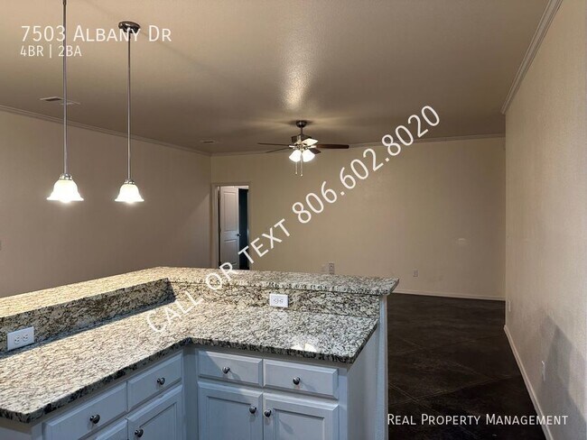 Building Photo - Great 4 bed 2 bath in City View!