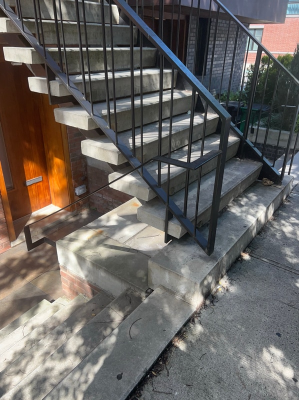 Building Photo - 162 E 35th St