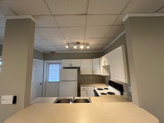 Foto del edificio - 9204 66th St N