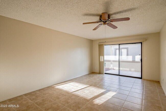 Foto del edificio - 18624 N 93rd Ave