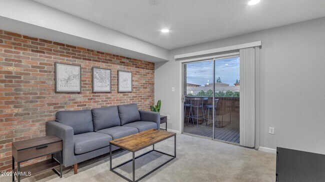 Building Photo - 5877 N Granite Reef Rd