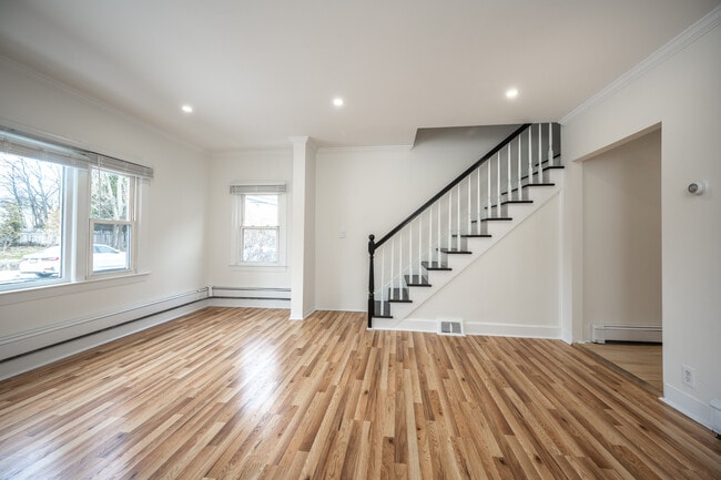 Foto del edificio - 14 Deane Pl