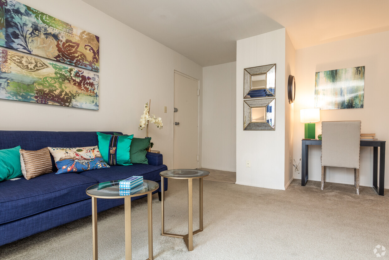 1HAB, 1BA - 613 ft² - Sala de estar - Stage Coach / Olde Stage / Severn Square
