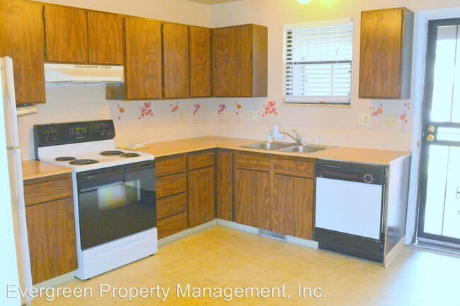 Building Photo - 409 E 22nd Pl