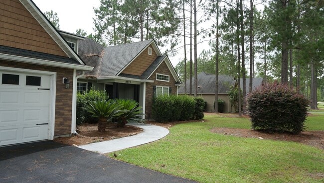Foto del edificio - 4 bedroom in Crestwood-convenient location