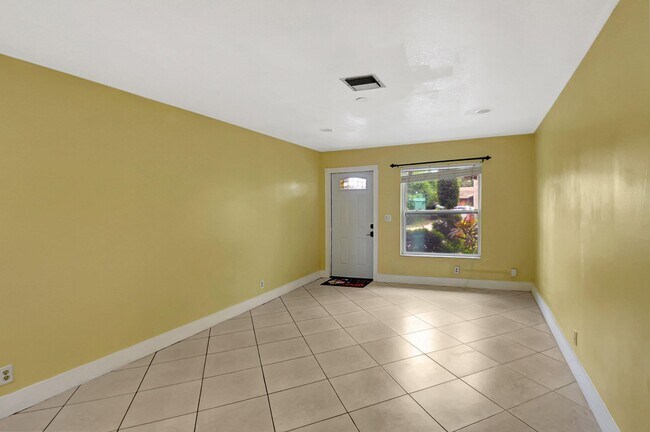Foto del edificio - 237 SW 5th Ave