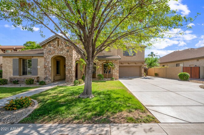 Building Photo - 2407 E Glacier Pl