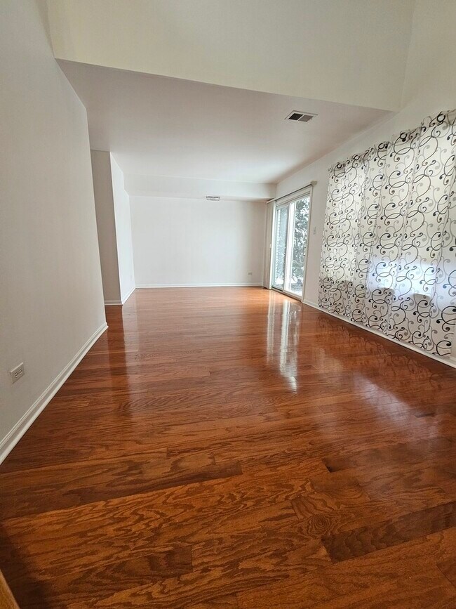 Foto del edificio - 1327 Sugar Ct