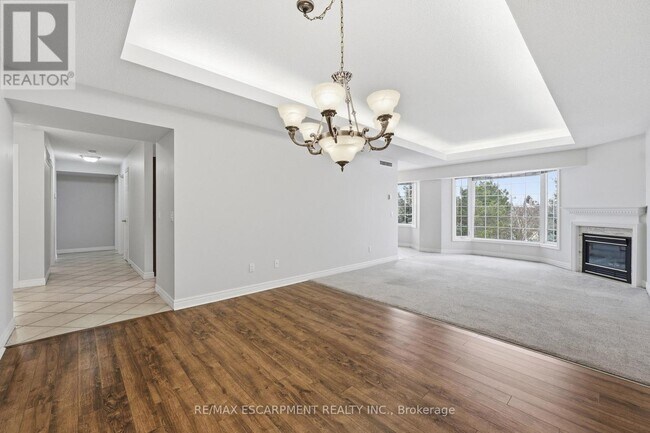 Photo du bâtiment - 990 Golf Links Rd