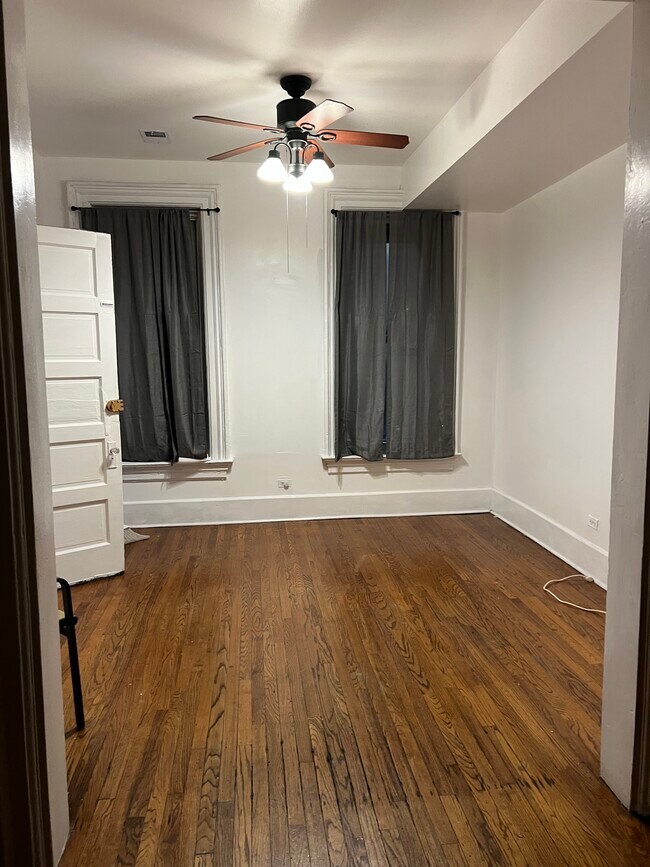 Foto del edificio - 712 N Ada St