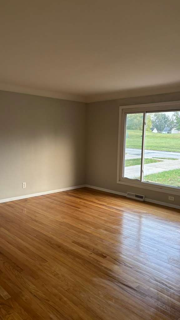 Building Photo - 3780 Hetzel Dr