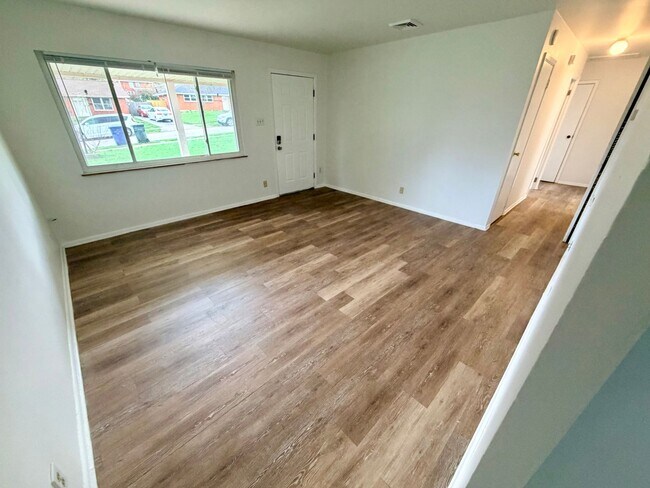 Foto del edificio - 204 Mandalay Rd