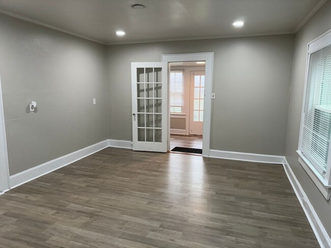 Foto del edificio - HOLIDAY MOVE-IN SPECIAL $300 off the first...