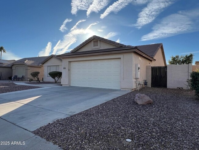 Foto del edificio - 13709 W Cottonwood St