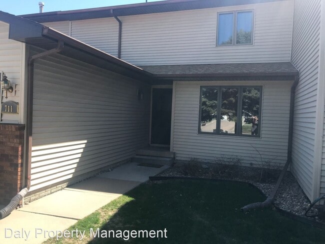 Building Photo - 2 br, 1.5 bath House - 711 Church Road