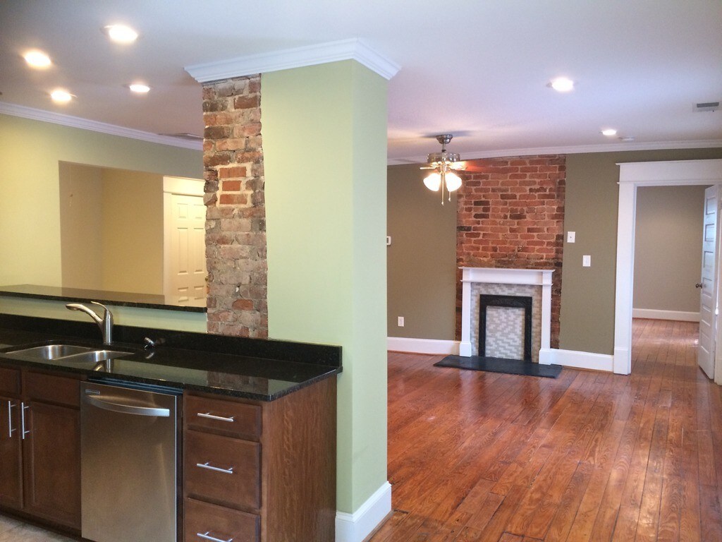 Foto principal - 235 W End Blvd