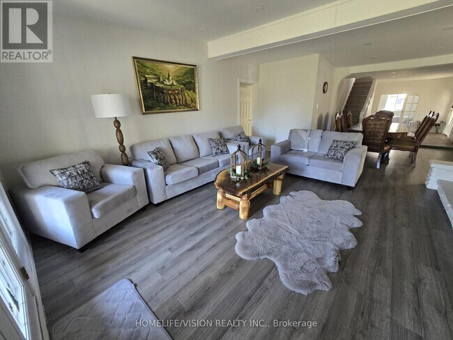 Photo du bâtiment - 2082 River Rd W
