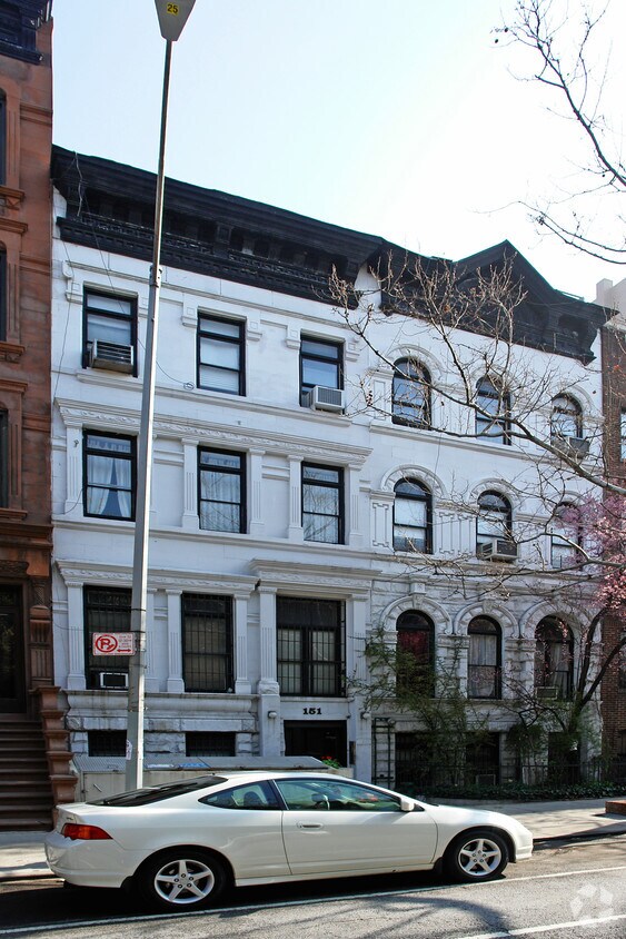 Building Photo - 151 W 78th St
