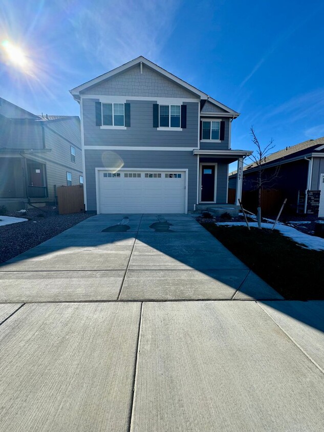 Primary Photo - Like NEW 5 bedroom home in Lorson Ranch