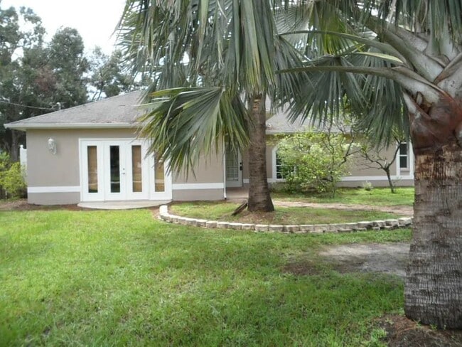 Building Photo - 9260 Sedgefield Rd