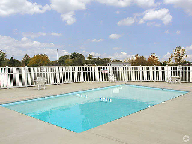 Piscina - Amberwood Place Apartments