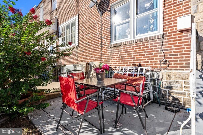 Foto del edificio - 3031 Hale St