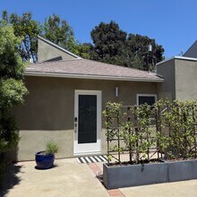 Building Photo - 4210 La Salle Ave