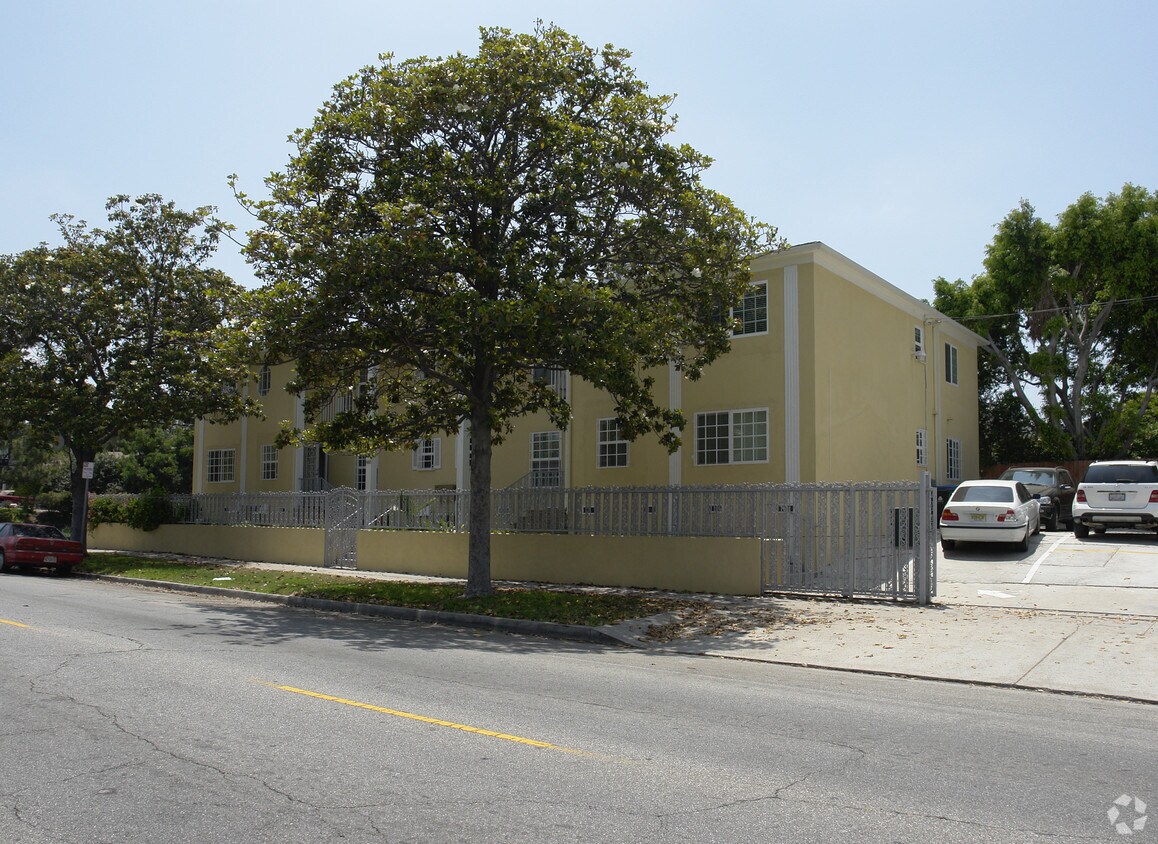 Foto del edificio - 401-403 N Van Ness Ave