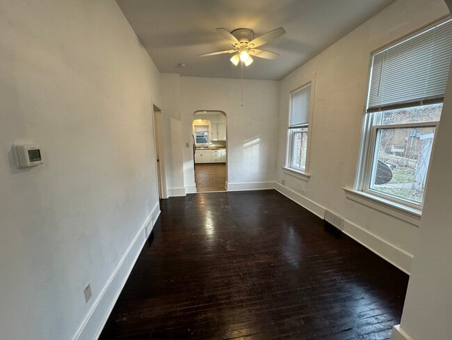 Building Photo - 238 N Booth St