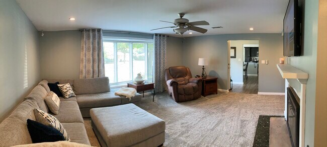 Foto del edificio - 165 Thistle Lea