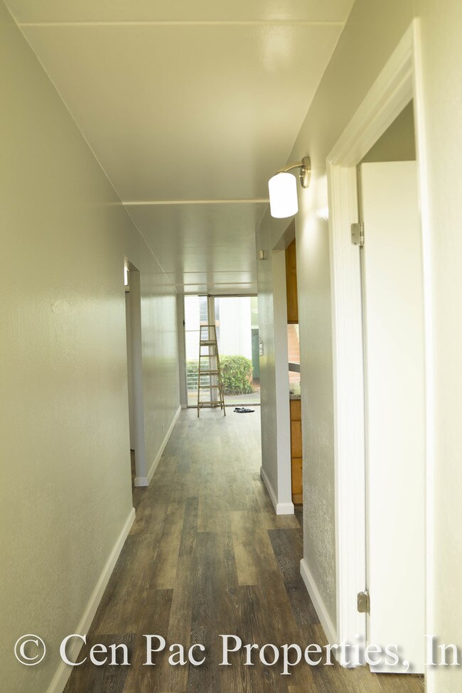 Foto del edificio - 1042 Ehoeho Ave