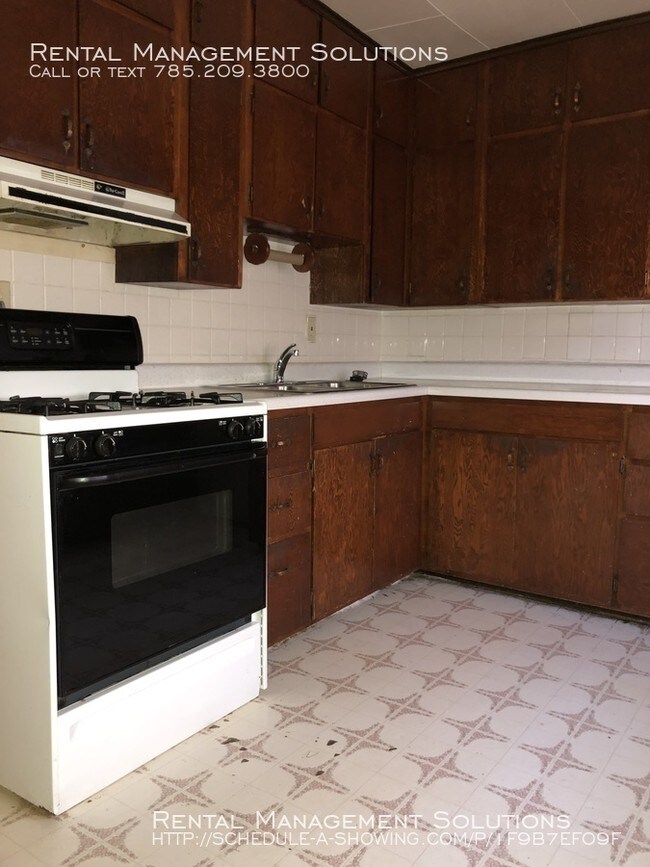 Foto del edificio - 3315 SE Indiana- 3 BED/1.5 BATH