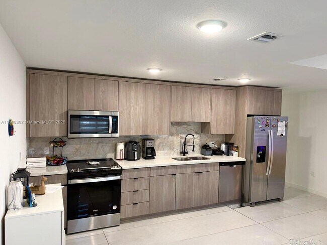 Building Photo - 26122 SW 145th ct