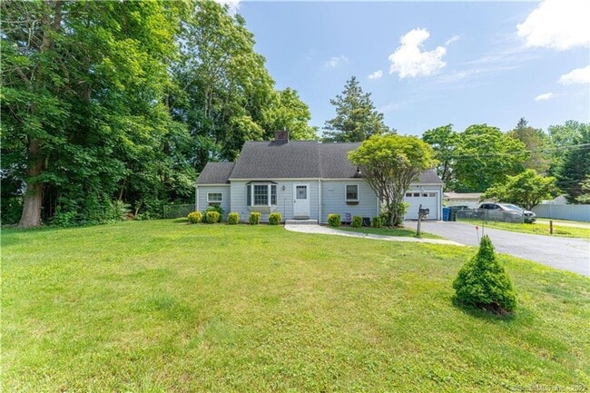 Building Photo - Cozy 3-Bedroom Single-Family Home in Groton!