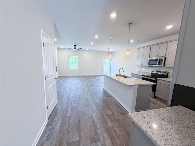 Building Photo - 5296 Magnolia Pl