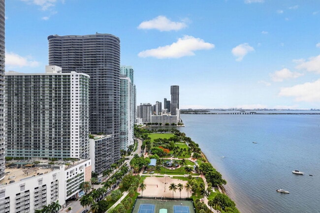 Foto del edificio - 1717 N Bayshore Dr
