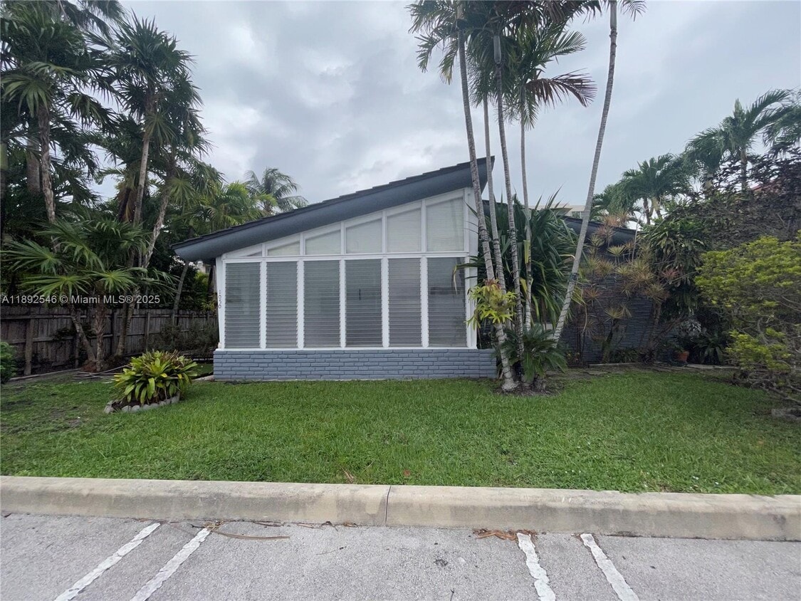 Foto principal - 1050 92nd St