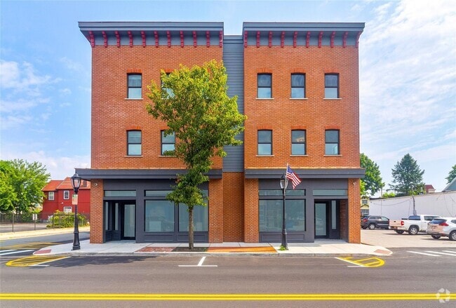 Exterior - 206-208 Main St