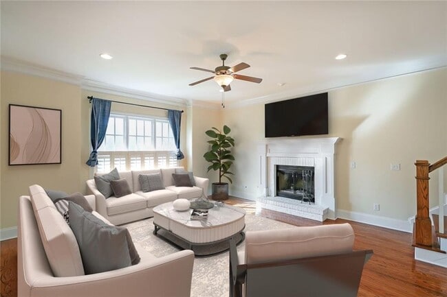 Foto del edificio - 2675 Rosalyn Ln