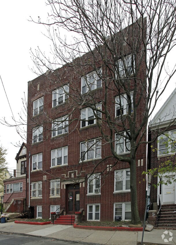 Foto del edificio - 5 Van Houten Ave