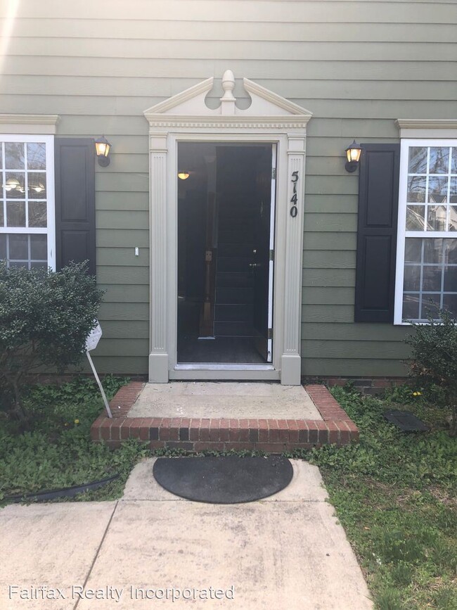 Building Photo - 3 br, 2.5 bath House - 5140 Grandale Drive