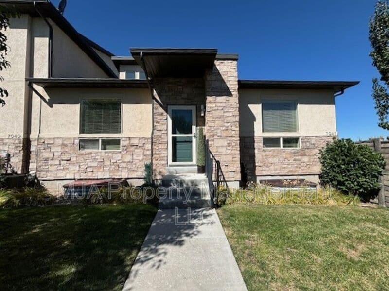 Primary Photo - 7947 S 5095 W