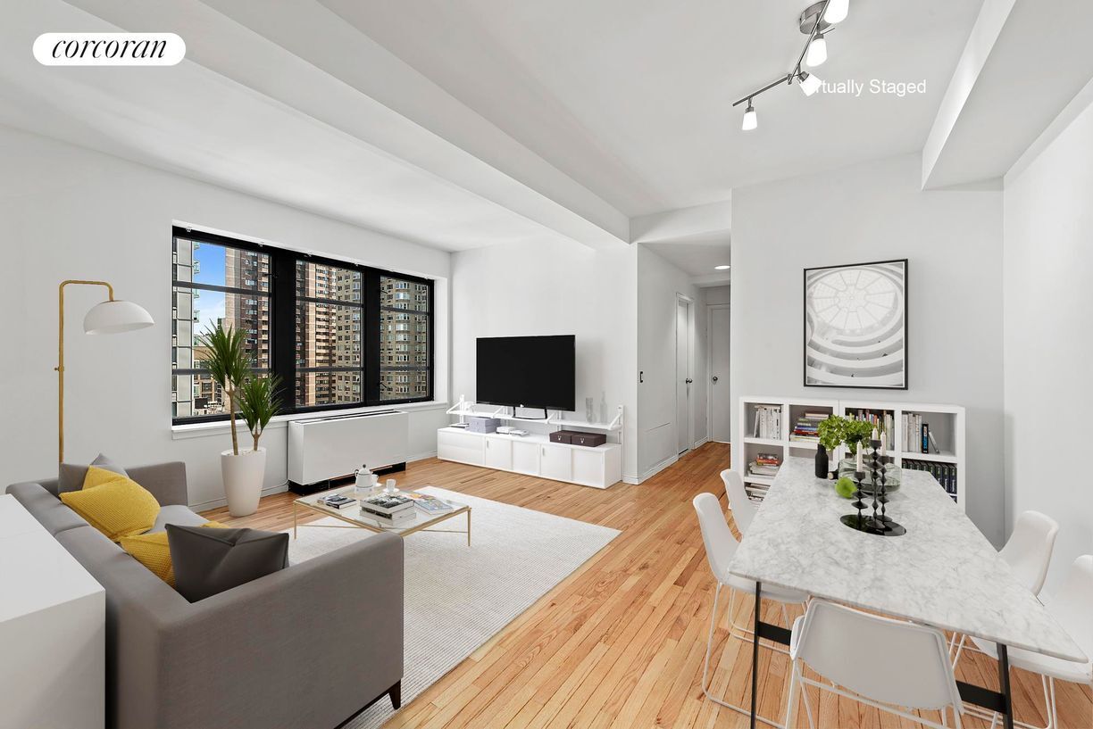 Foto principal - 43 W 61st St