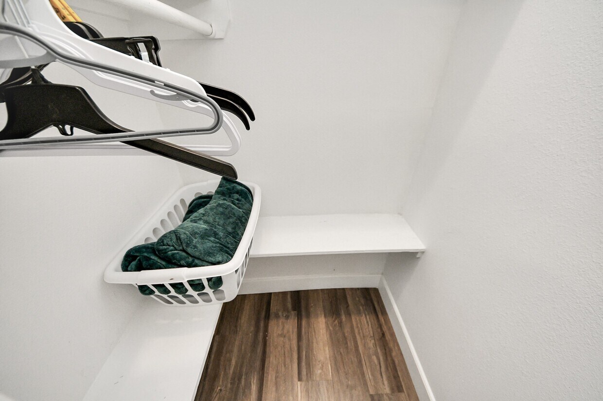 Foto del edificio - 6917 Rook Blvd