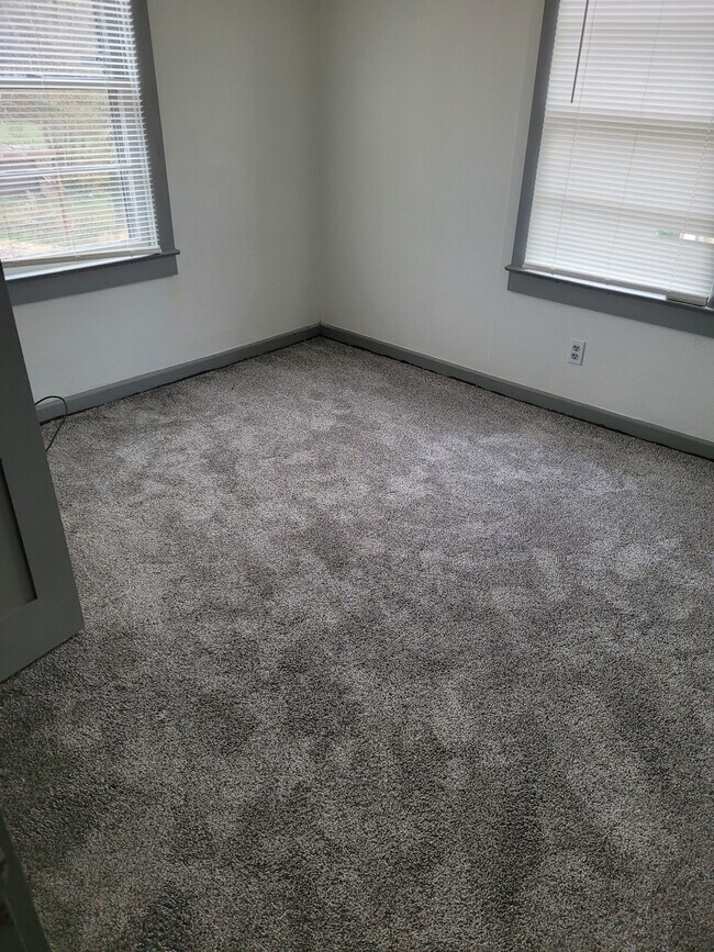 1st Bedroom - 11 Piney Dr